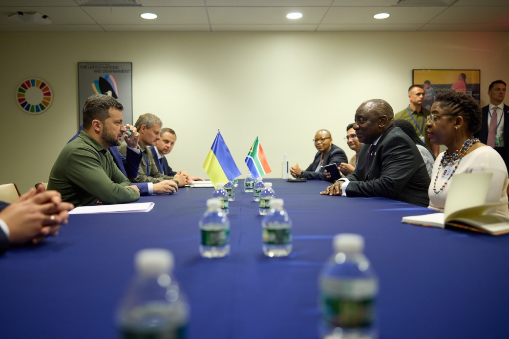Зеленський у Нью-Йорку зустрівся з президентом ПАР: про що говорили