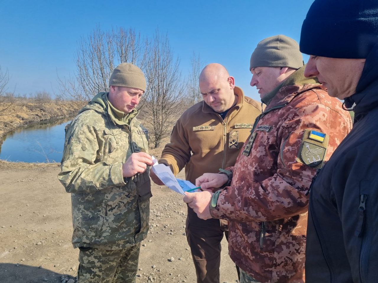 будівництво лінії оборони на дніпропетровщині