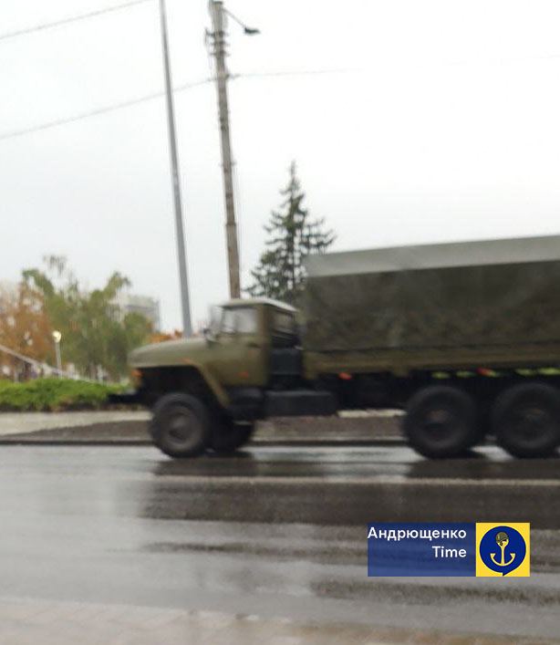 Росія перекидає війська через Маріуполь