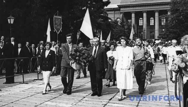 перший військовий парад до Дня незалежності