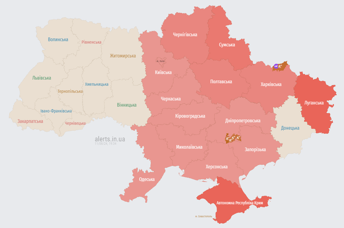 В Україні 11 серпня оголошено повітряну тривогу. Існує загроза застосування балістики