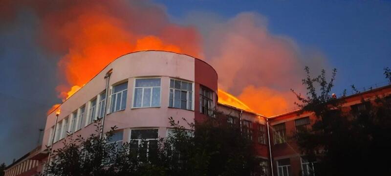 Ворог атакував трьома ракетами училище у Харкові (фото)