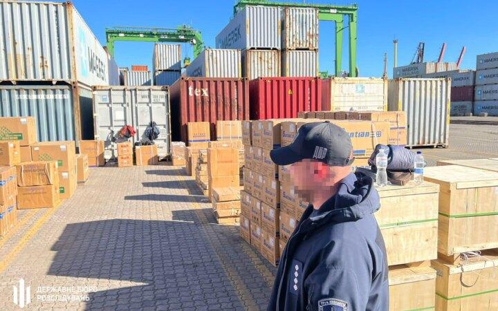 ДБР закликало перевізників забрати свої вантажі з терміналів: чому це важливо