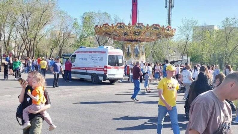 У Росії впала карусель в парку розваг, багато поранених дітей (відео)