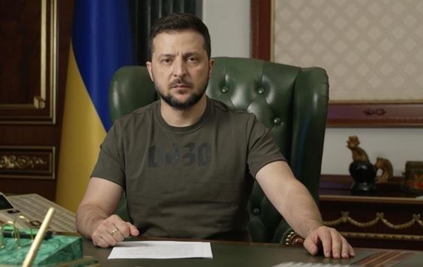 У вашій роботі видно, що таке людяність: Зеленський привітав медиків із професійним святом